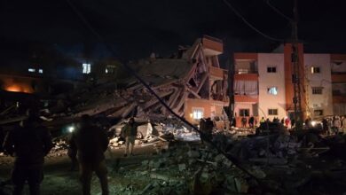 مقتل 8 وإصابة 20 جراء استهداف الطيران التابع للكيان الصهيوني لمجمع سكني في بعلبك