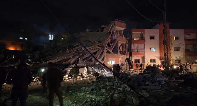 مقتل 8 وإصابة 20 جراء استهداف الطيران التابع للكيان الصهيوني لمجمع سكني في بعلبك