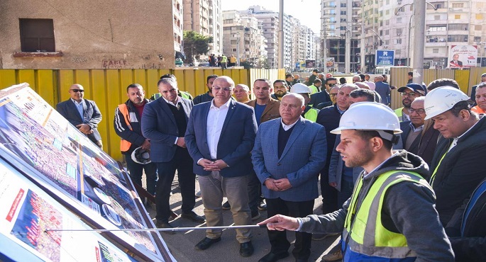 وزير النقل يتابع مستجدات مشروع إعادة تأهيل وتطوير ترام الرمل بالإسكندرية
