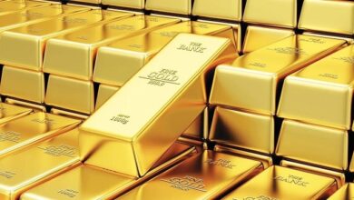 أسعار الذهب تتعافى في آسيا بعد هبوط حاد بالتزامن مع صعود الدولار الأمريكي