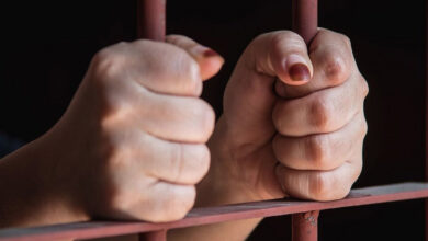 النيابة العامة بالشرقية تحجز أم متهمة بإنهاء حياة رضيعتها حرقًا