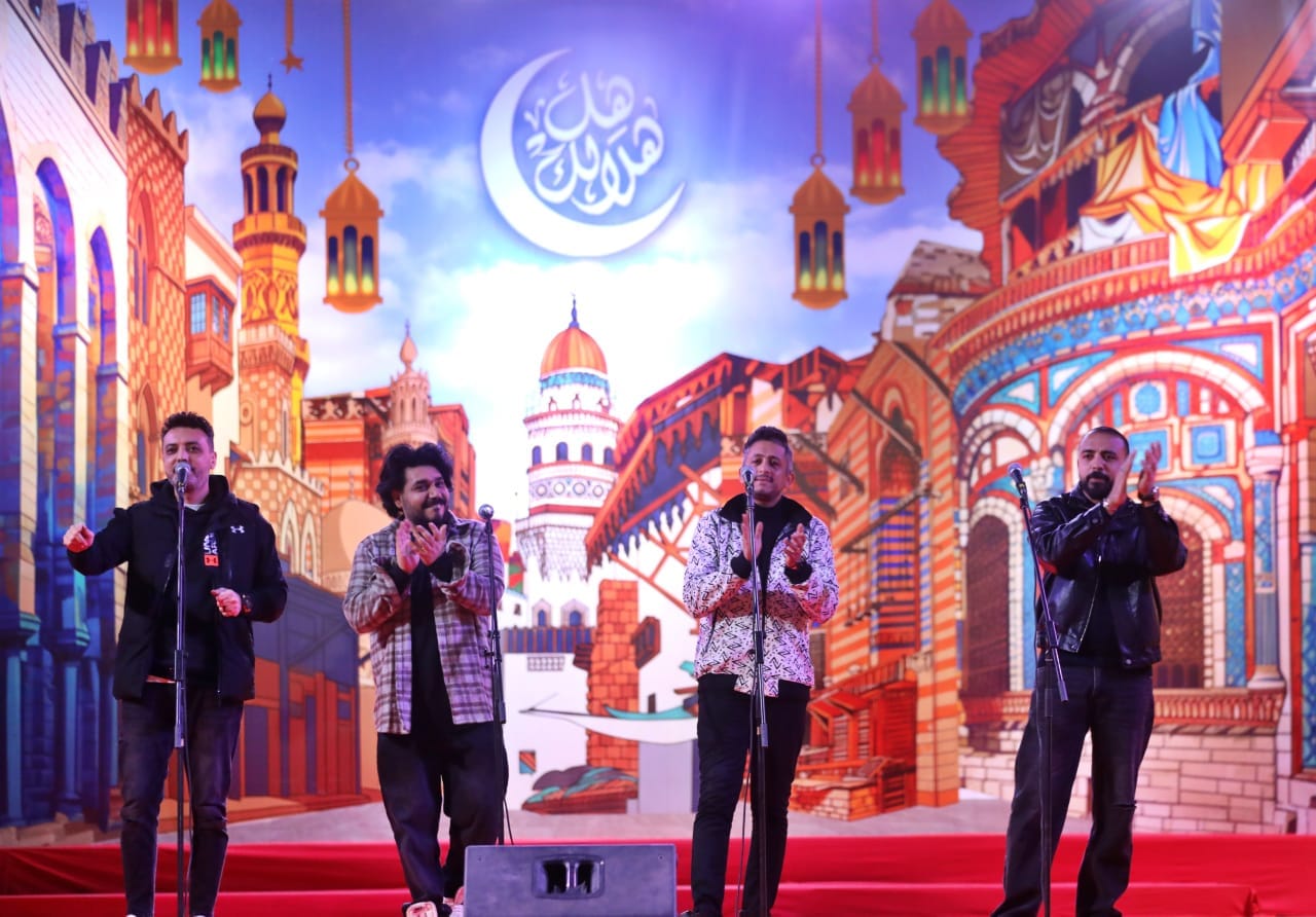 فرقة "أنغام الشباب" تحيي الليلة الخامسة من برنامج "هل هلالك" بساحة الهناجر