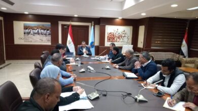 محافظ البحر الأحمر يوجه بتسريع البت في طلبات إحلال وتجديد الوحدات البحرية لدعم السياحة