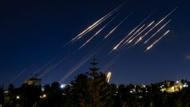 صحيفة "نيويورك تايمز": حرب المسيرات الإيرانية تضع واشنطن في مأزق اقتصادي