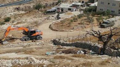 الاحتلال يستمر في شق طريق استيطاني ويعيق وصول المزارعين لطوباس