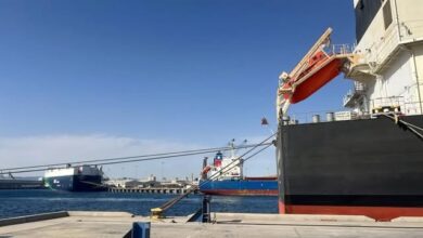 ميناء العقبة يؤكد استمرار حركة السفن وتفريغ مليون برميل نفط وسط أزمة مضيق هرمز