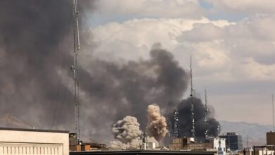 هجمات أمريكية-صهيونية قرب شيراز وأصفهان ترد عليها إيران بغارات على قواعد أمريكية وصهيونية