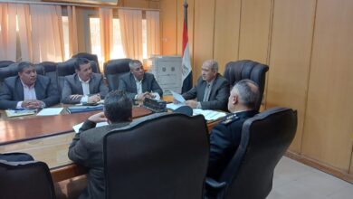 سكرتير عام الفيوم يترأس اجتماع لجنة حماية الرقعة الزراعية لمتابعة جهود إزالة التعديات