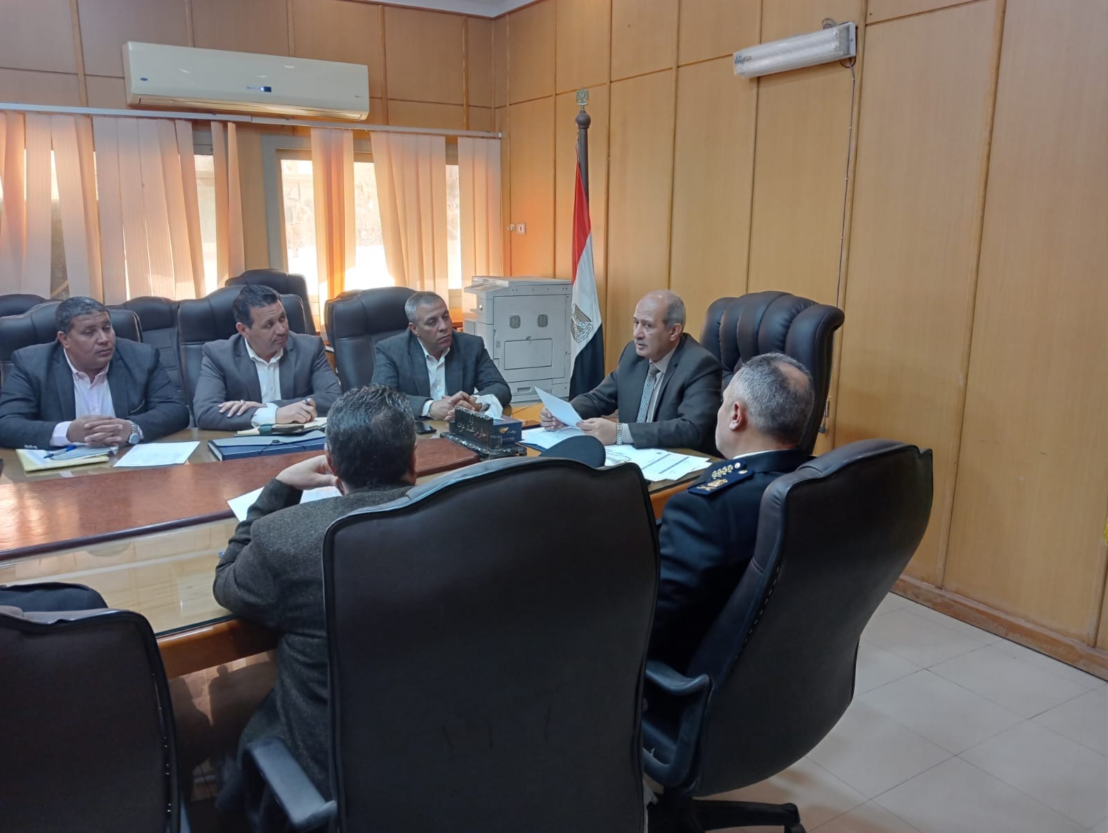 سكرتير عام الفيوم يترأس اجتماع لجنة حماية الرقعة الزراعية لمتابعة جهود إزالة التعديات