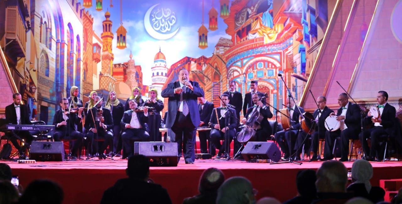 الكحلاوي يحتفي بالمديح النبوي في الليلة السابعة من "هل هلالك 10"