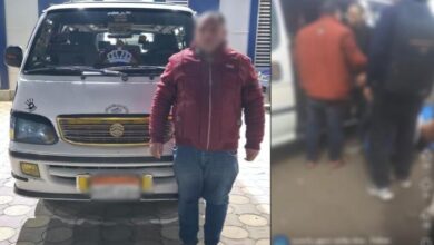 التحفظ على ميكروباص وسائقه بالبحيرة لمخالفته إجراءات تحميل الركاب