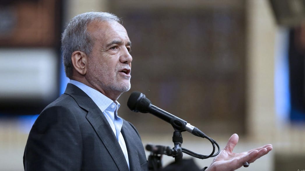 الرئيس الإيراني يجدد اعتذاره لدول الجوار ويؤكد: نوقف الهجمات إلا إذا انطلقت منكم