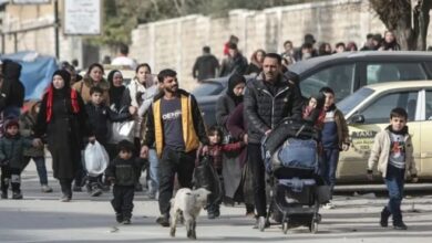 لوموند: الهجمات الإسرائيلية تسبب فوضى ونزوحاً جماعياً في جنوب بيروت