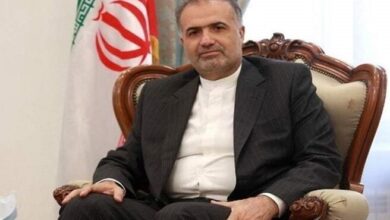 سفير إيران لدى روسيا: طهران مستعدة للحوار البناء وترفض الموقف الأمريكي الراهن