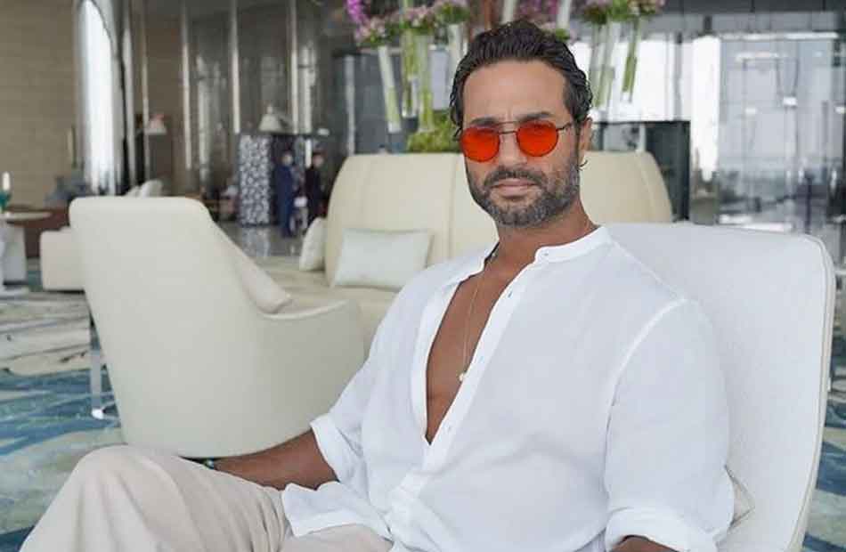 الفنان كريم فهمي يكشف عن تجربته مع العلاج النفسي بعد وعكة صحية