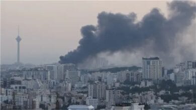 مقتل 11 شخصًا في قصف استهدف ورش إنتاج بأصفهان