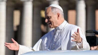 بابا الفاتيكان يدعو لوقف الحرب على إيران وتعزيز الحوار