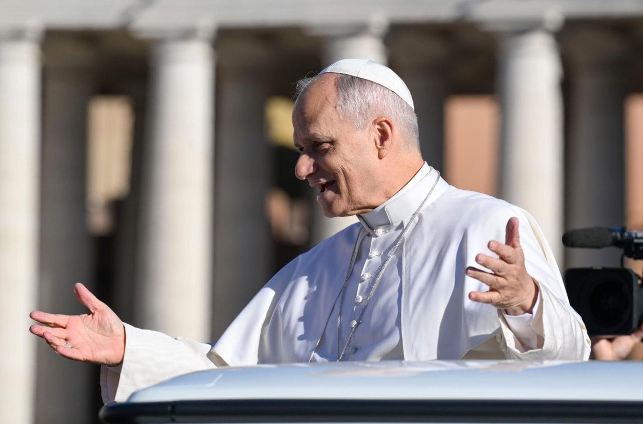 بابا الفاتيكان يدعو لوقف الحرب على إيران وتعزيز الحوار