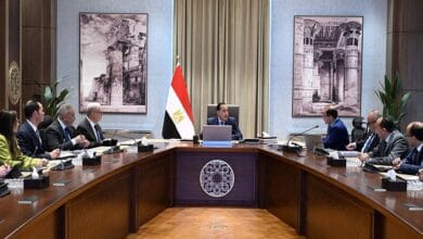 رئيس الوزراء يستعرض تقديرات موازنة 2026/2027 مع وزير المالية