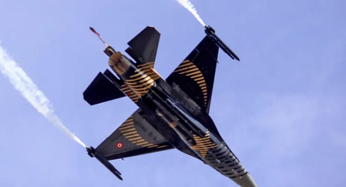 أنقرة تعلن نشر مقاتلات وأنظمة دفاع جوي بشمال قبرص