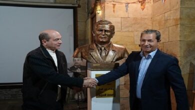 بيت الشعر العربي يحتفي بالشاعر فؤاد حداد بإزاحة الستار عن تمثاله