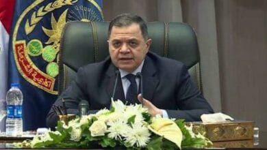 وزير الداخلية يهنئ وزير الدفاع ورئيس الأركان بمناسبة يوم الشهيد