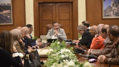 محافظ بورسعيد يعلن خطة لتطوير البنية التحتية وملفات الإسكان