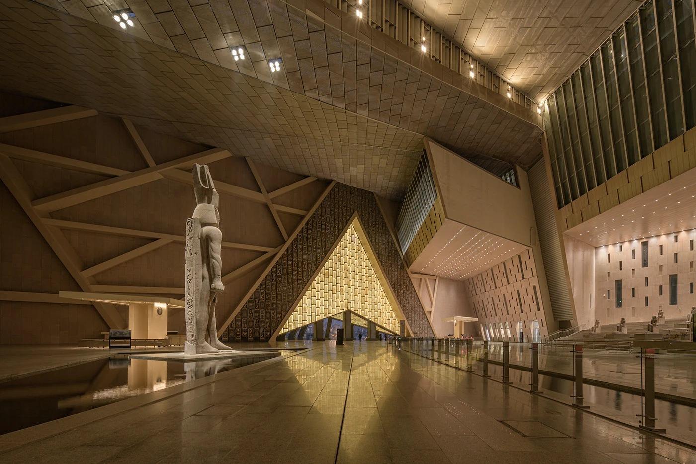 مصر تستقبل 19 مليون سائح في 2025 بنمو 21%