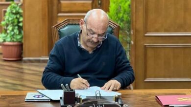 محافظ السويس يعتمد التعريفة الجديدة لسيارات الأجرة والميكروباص