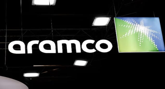 أرامكو تسجل انخفاضاً في الأرباح السنوية وتعلن عن أول عملية إعادة شراء أسهم