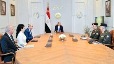 الرئيس يؤكد أولوية تطوير "مصر للطيران" ضمن خطة لتحديث المطارات