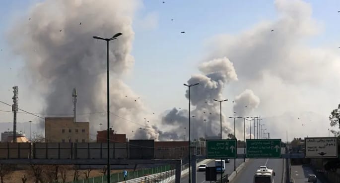 الجيش الإسرائيلي يشن غارات على إيران وصواريخ تستهدف الكيان الصهيوني