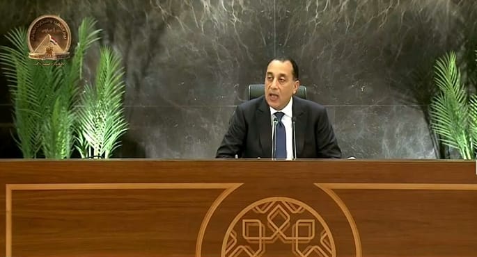 مدبولي: تنسيق مستمر مع محافظ البنك المركزي لمواجهة تداعيات الأزمة الاقتصادية