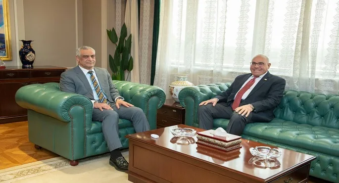“الإنتاج الحربي” و”العربية للتصنيع” تبحثان سبل تعزيز التعاون المشترك في مجالات التصنيع المختلفة