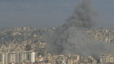 غارة عنيفة تستهدف مجمعاً تجارياً بجنوب لبنان