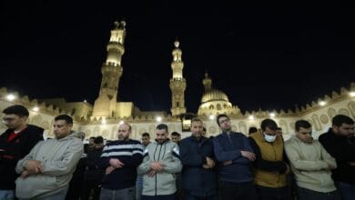 العشر الأواخر من رمضان.. الأزهر يدعو لاستلهام معاني ليلة القدر في دعاء التراويح