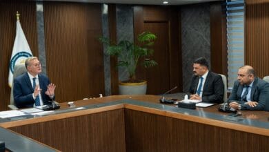 وزير البترول يبحث آليات تنفيذ المسح الجوي الشامل للمعادن في مصر