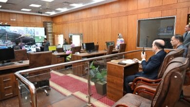 محافظ الغربية يوجه المواطنين للإبلاغ عن مخالفات التعريفة الجديدة للمواصلات