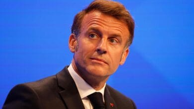 ماكرون يدعو الكيان الصهيوني لاحترام سيادة لبنان وضبط النفس