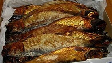 ضبط 40 كيلو أسماك مدخنة غير صالحة للاستهلاك بحي شرق سوهاج