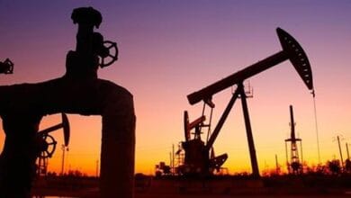 أسعار النفط تتجاوز 91 دولاراً للبرميل مع انخفاض المخزونات الأمريكية