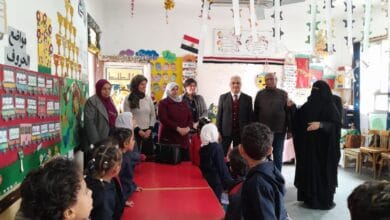 وكيل تعليم القاهرة يتفقد انتظام الدراسة بإدارة شبرا التعليمية