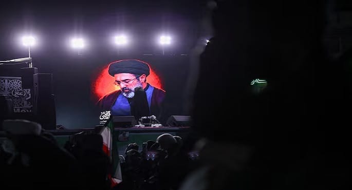 الزعيم الأعلى الجديد لإيران يصدر أولى رسائله