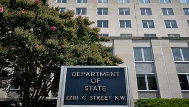 وزارة الخارجية الأمريكية: تنظيم نحو 50 رحلة جوية لإجلاء رعايا من الشرق الأوسط