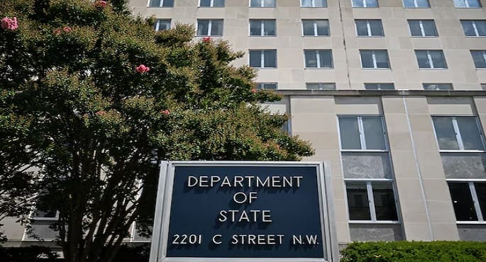 وزارة الخارجية الأمريكية: تنظيم نحو 50 رحلة جوية لإجلاء رعايا من الشرق الأوسط