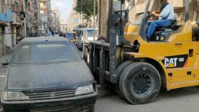 الإدارة العامة للمرور ترفع 38 سيارة متروكة لمنع الحوادث