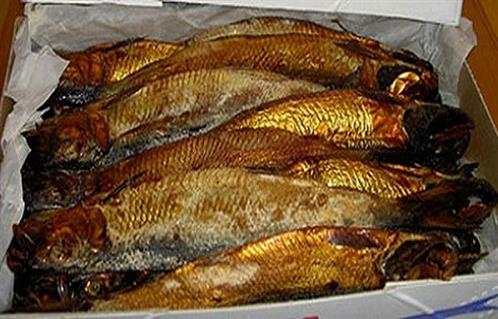 تموين البحيرة يضبط 100 كرتونة رنجة منتهية الصلاحية بحوش عيسى