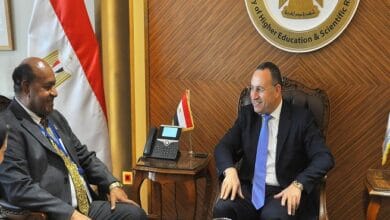 وزير التعليم العالي يبحث مع اليونسكو تعزيز التعاون لدعم القدرات العلمية الإفريقية