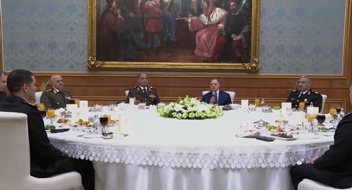 وزيرا الدفاع والداخلية يشهدان حفل إفطار رمضاني نظمته وزارة الداخلية