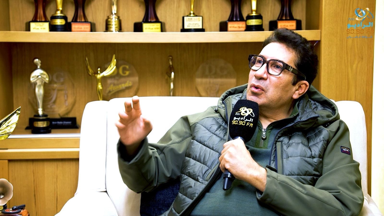 الفنان هاني رمزي يكشف معاناته بعد وفاة والدته وموقفه عقب ثورة 25 يناير